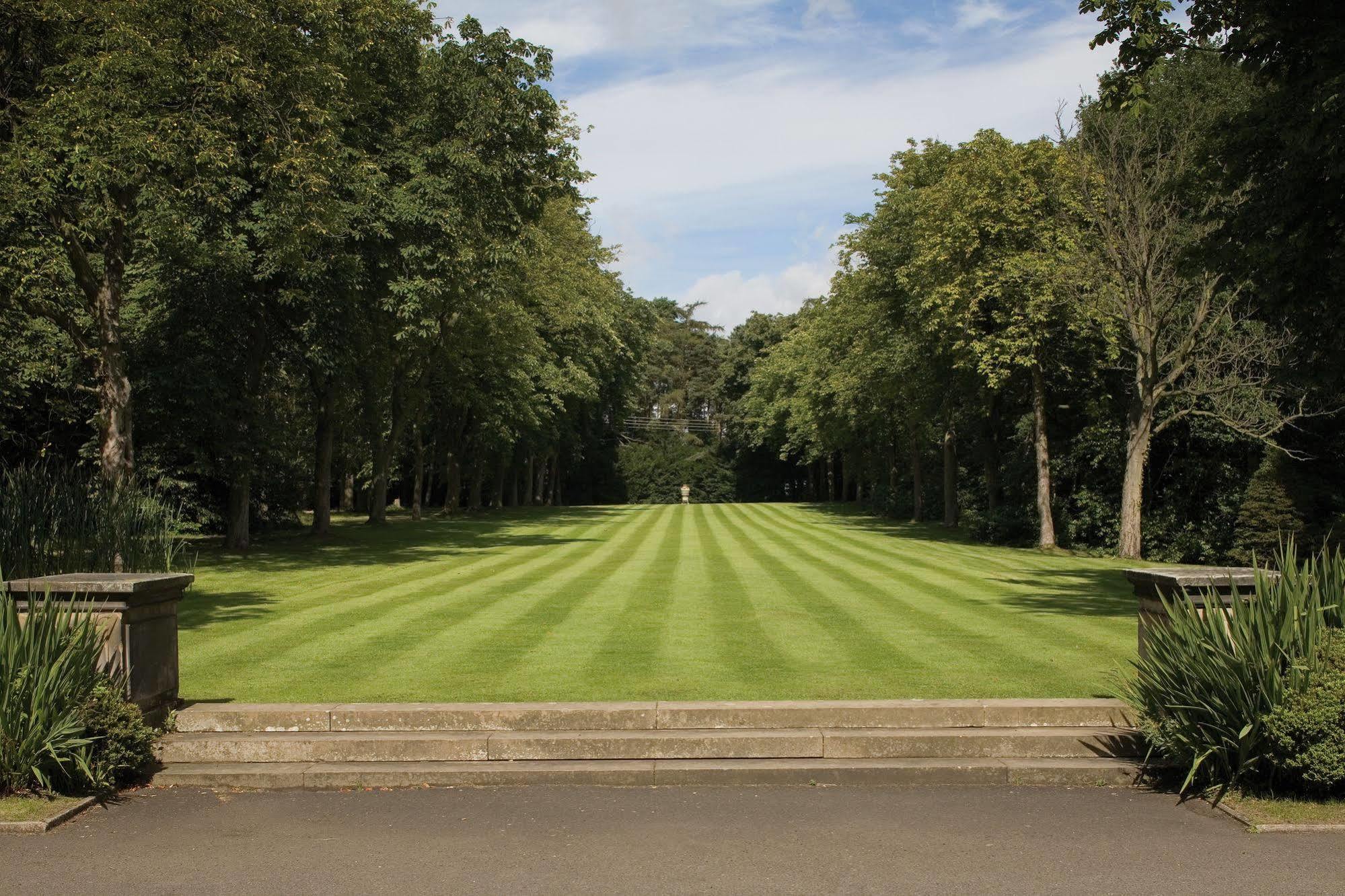 Crathorne Hall Yarm Bagian luar foto